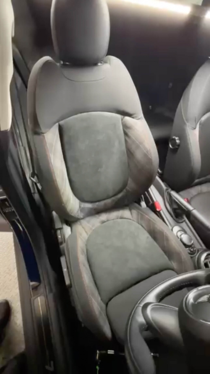 BMW MINI ジョンクーパーS センターアルカンタラに張替え6